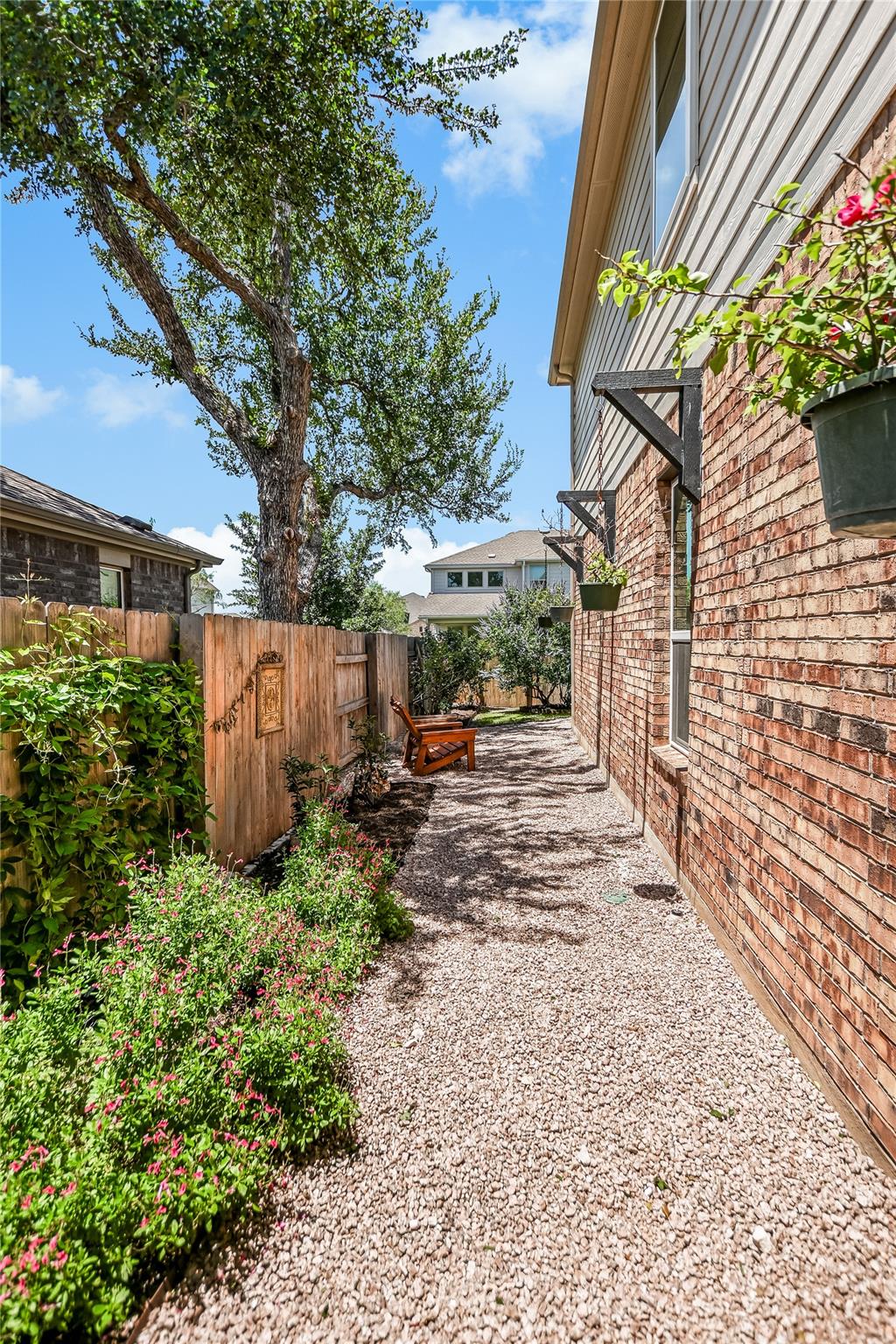 616 Pheasant Hill Ln, Georgetown, TX 78628