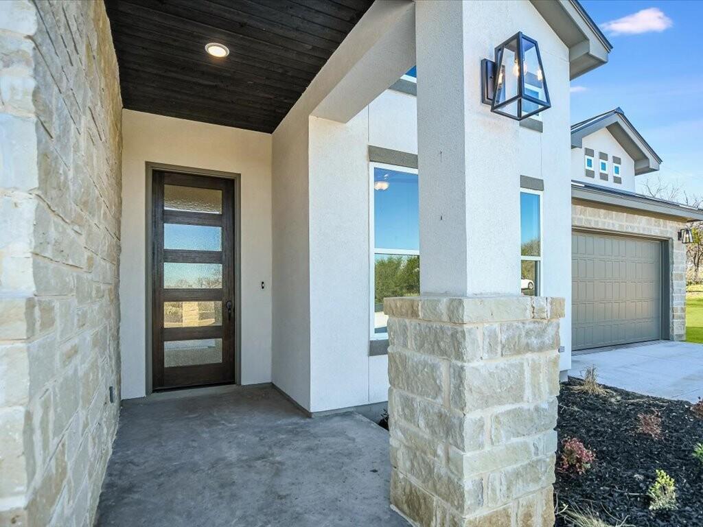 717 Indian Paint Blvd, Horseshoe Bay, TX 78657