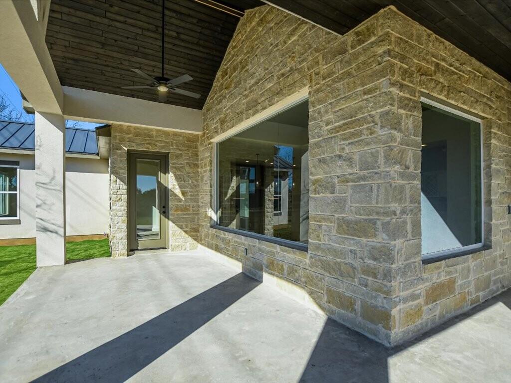 717 Indian Paint Blvd, Horseshoe Bay, TX 78657