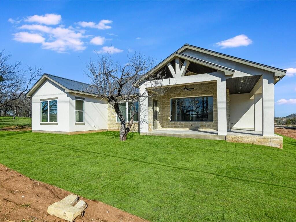 717 Indian Paint Blvd, Horseshoe Bay, TX 78657