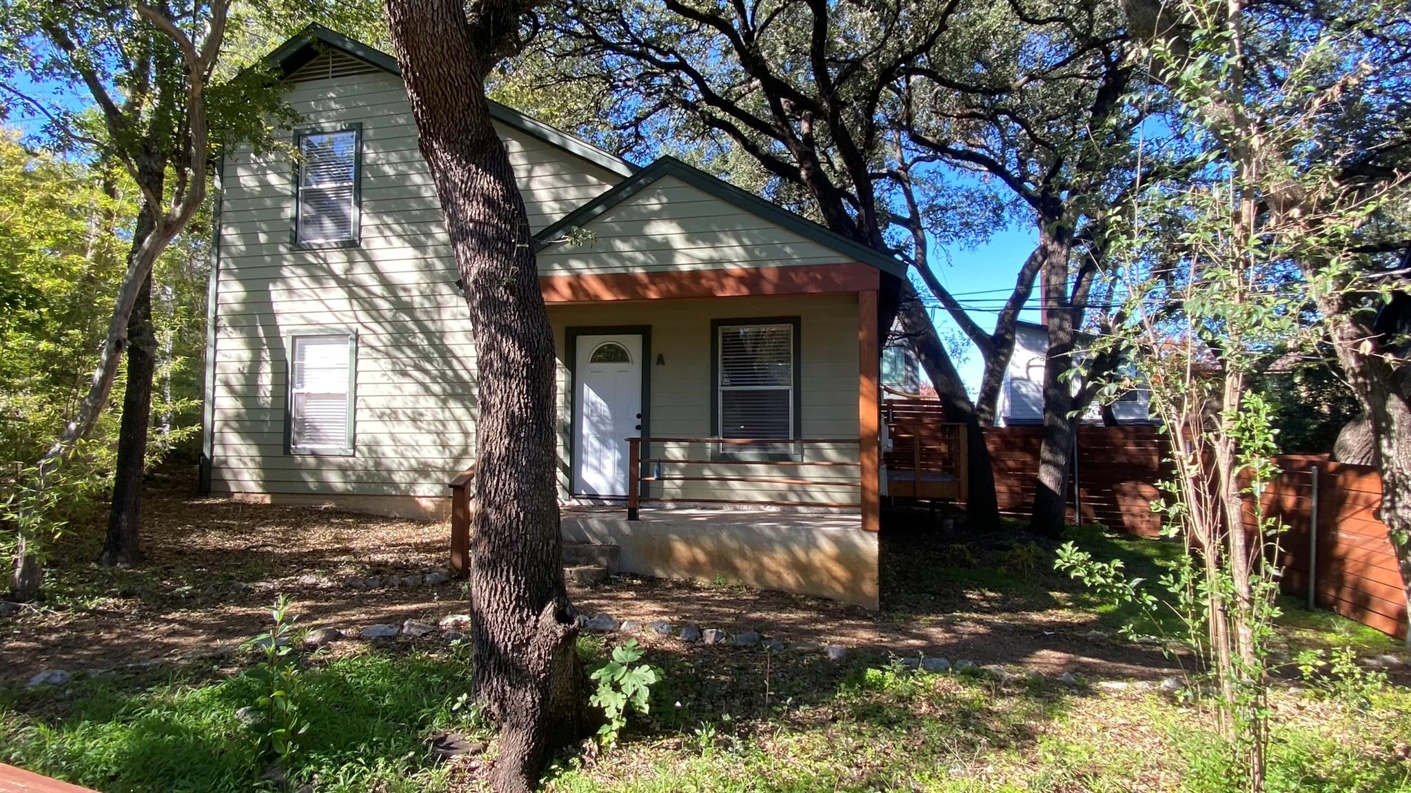 2706 S 4th St # A, Austin, TX 78704