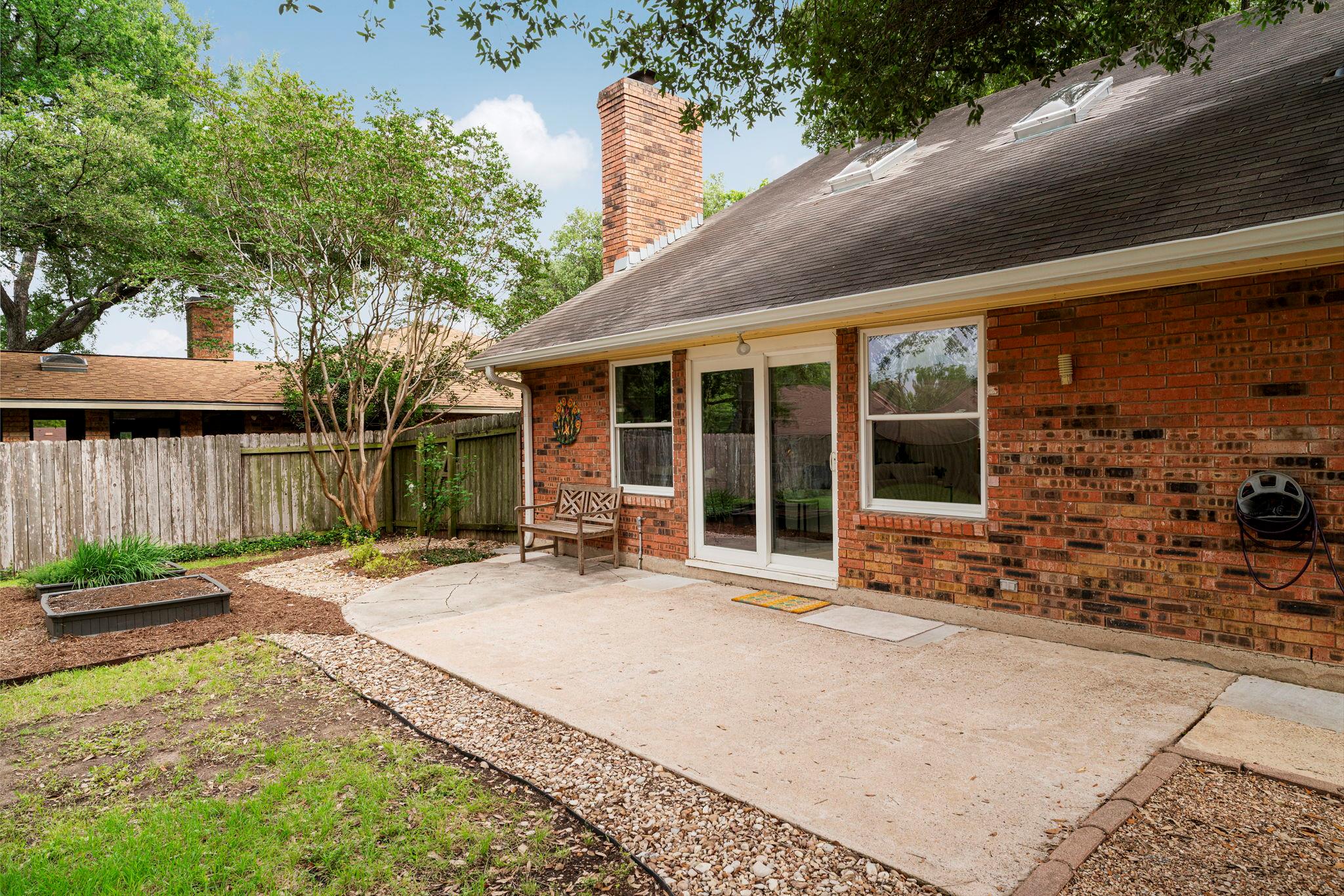5504 Camp Fire Trl, Austin, TX 78749