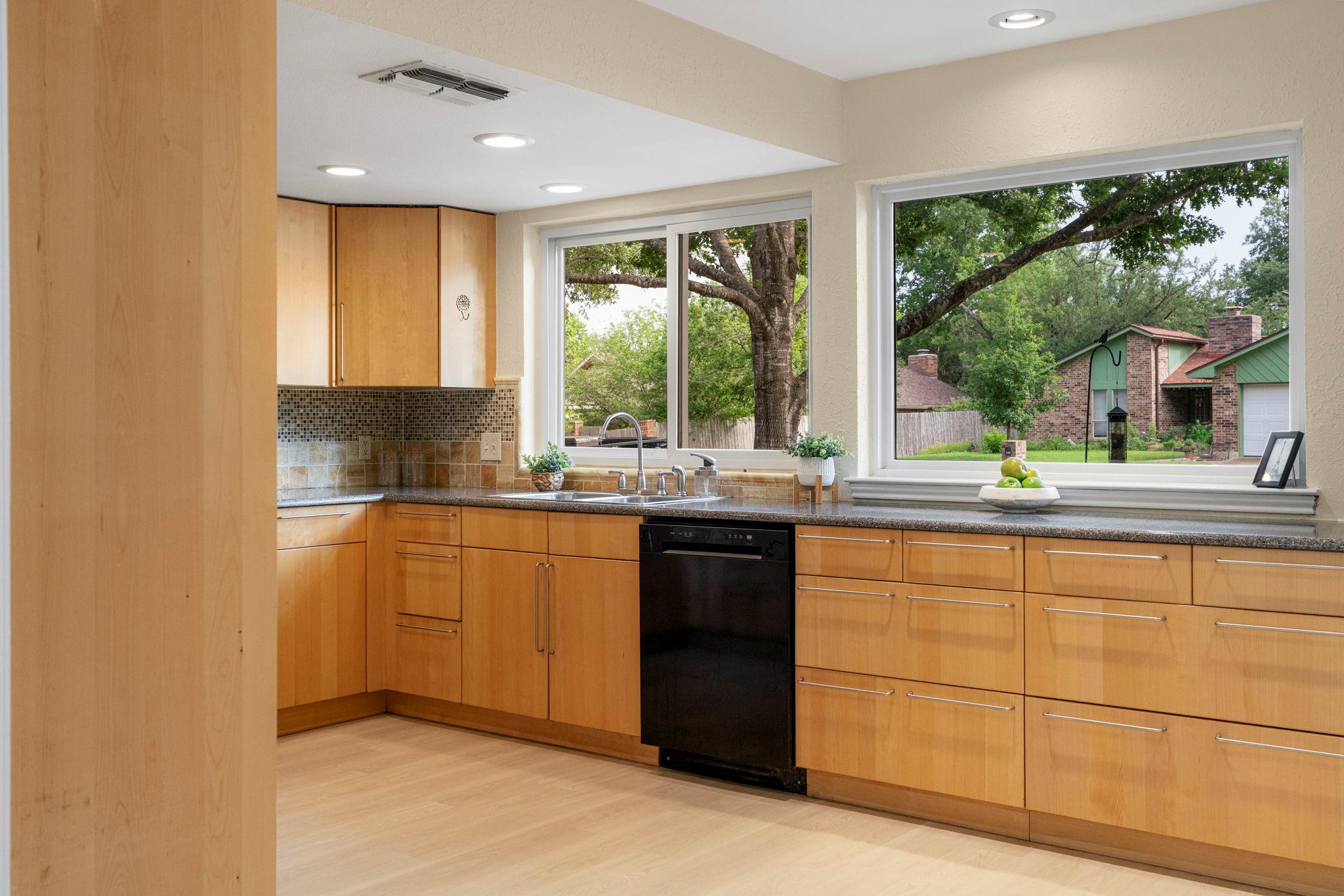 5504 Camp Fire Trl, Austin, TX 78749