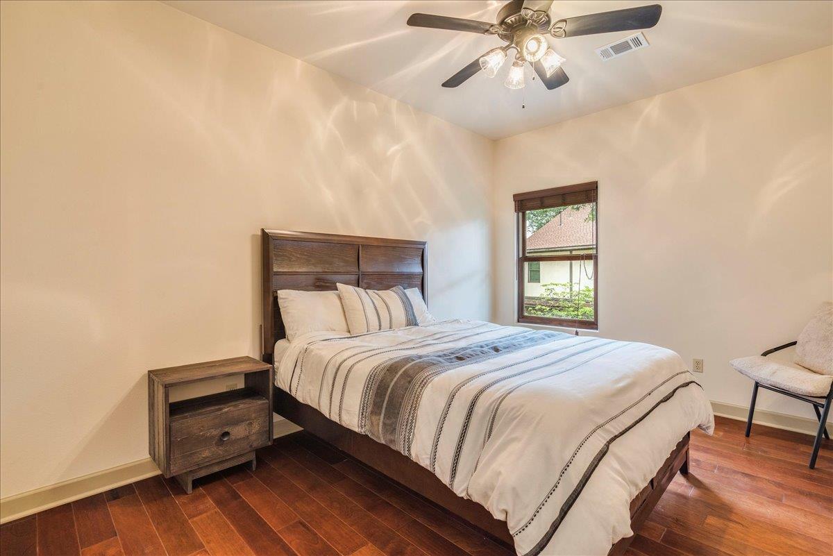 3012 S 4th St # B, Austin, TX 78704