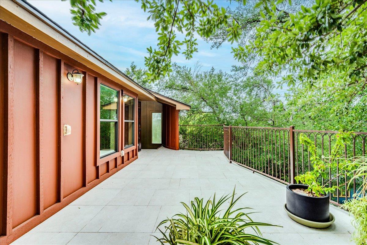 3012 S 4th St # B, Austin, TX 78704