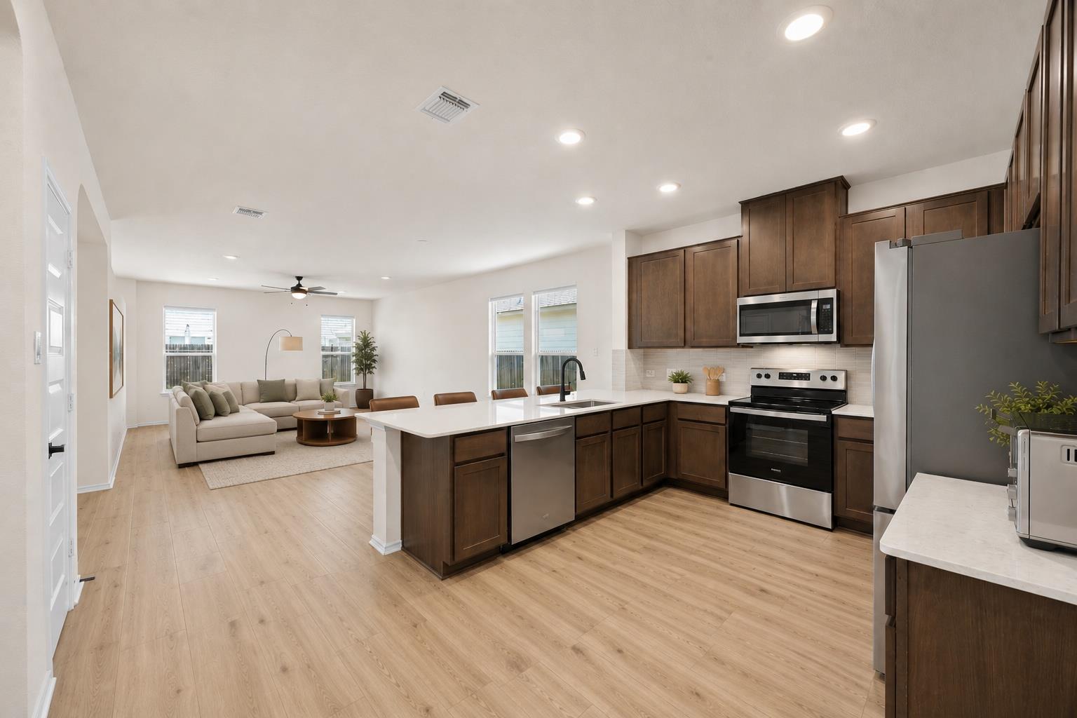 137 Lost Treasure Ter, Georgetown, TX 78628