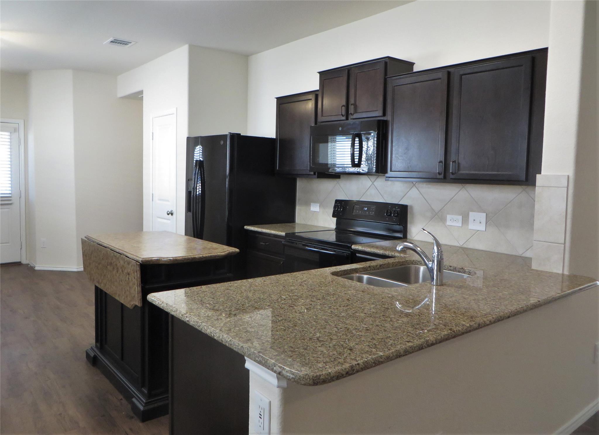 400 Major Lee Ln # 3H, Jarrell, TX 76537