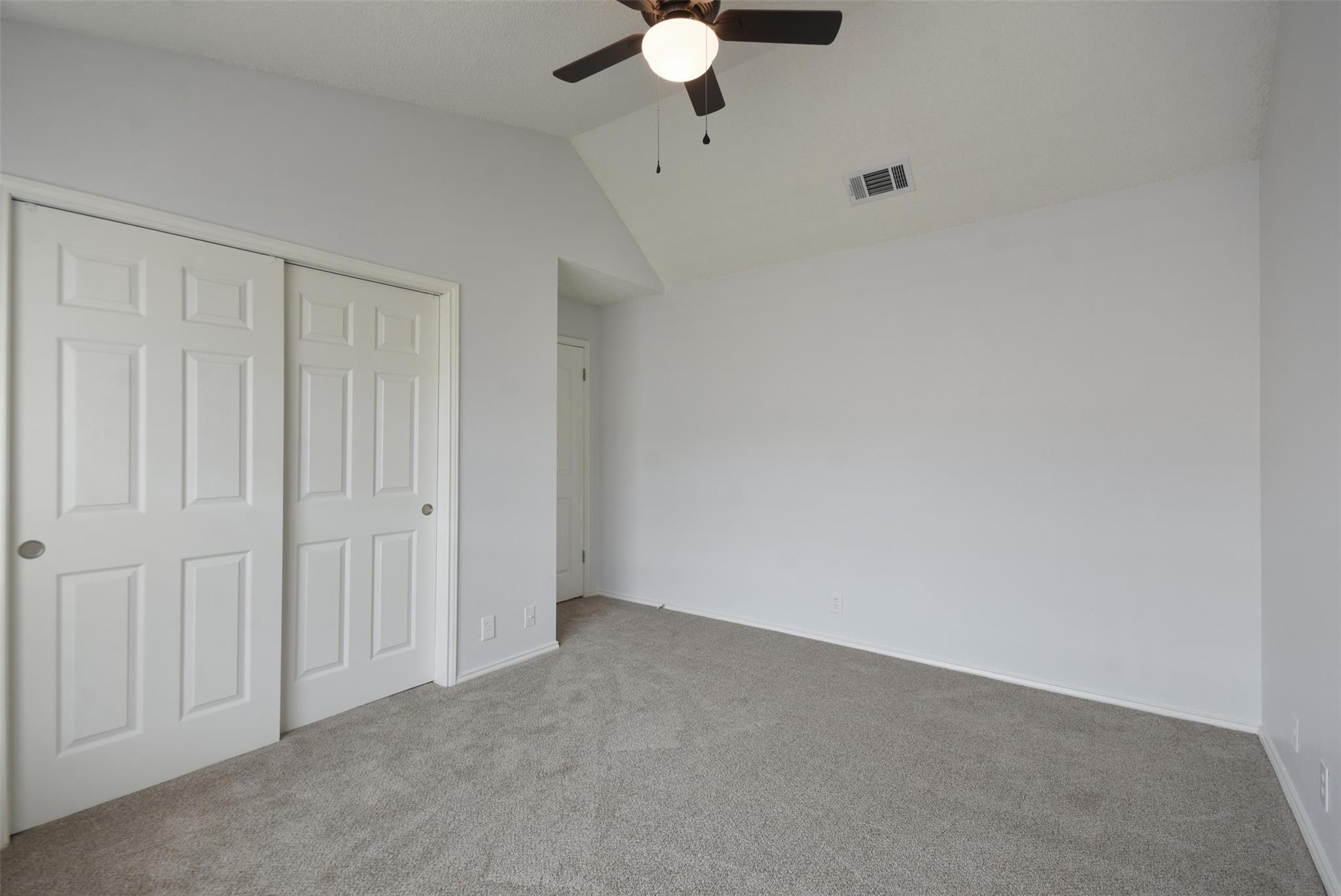 2215 POST Rd # 2024, Austin, TX 78704