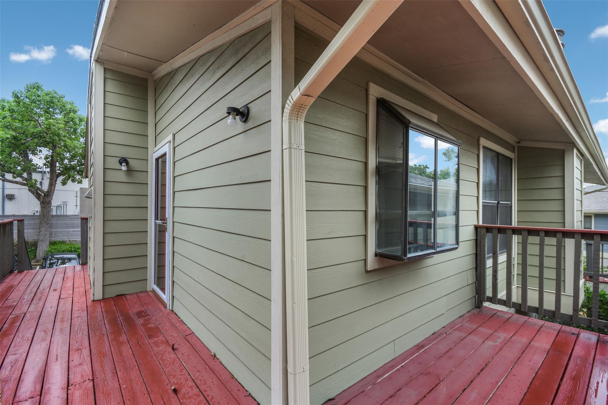 2215 POST Rd # 2024, Austin, TX 78704