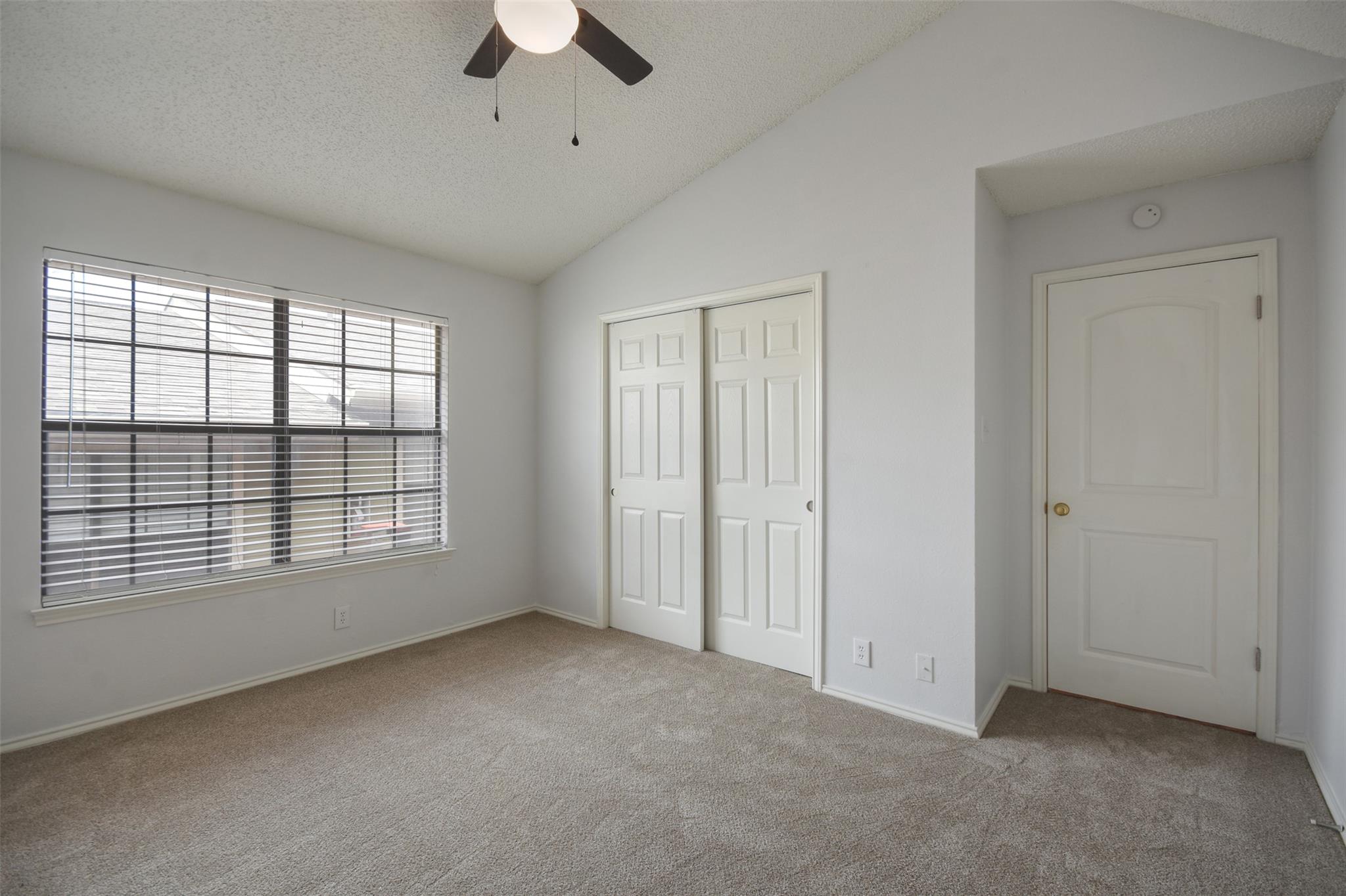 2215 POST Rd # 2024, Austin, TX 78704