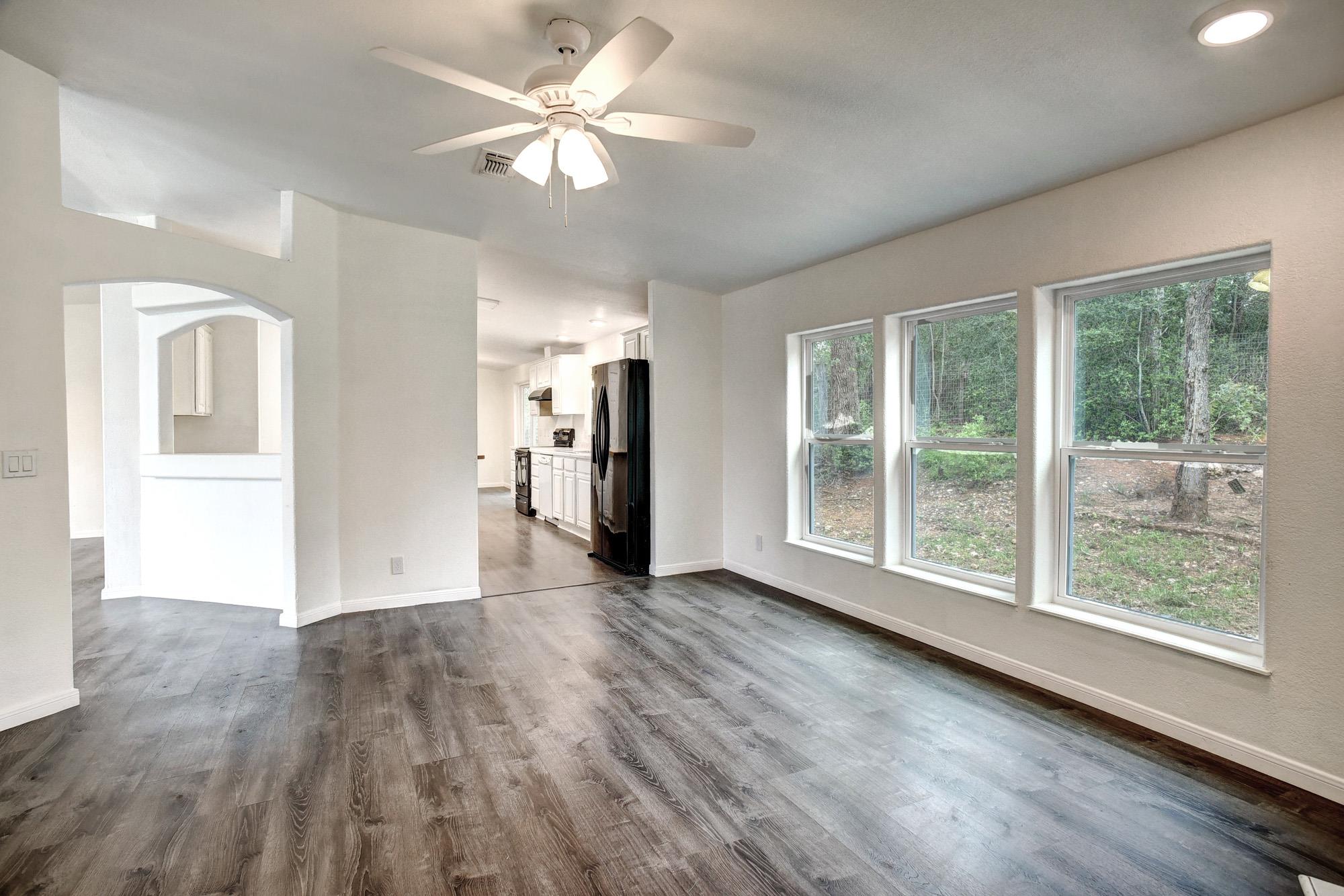 127 Serenity Dr, Bastrop, TX 78602