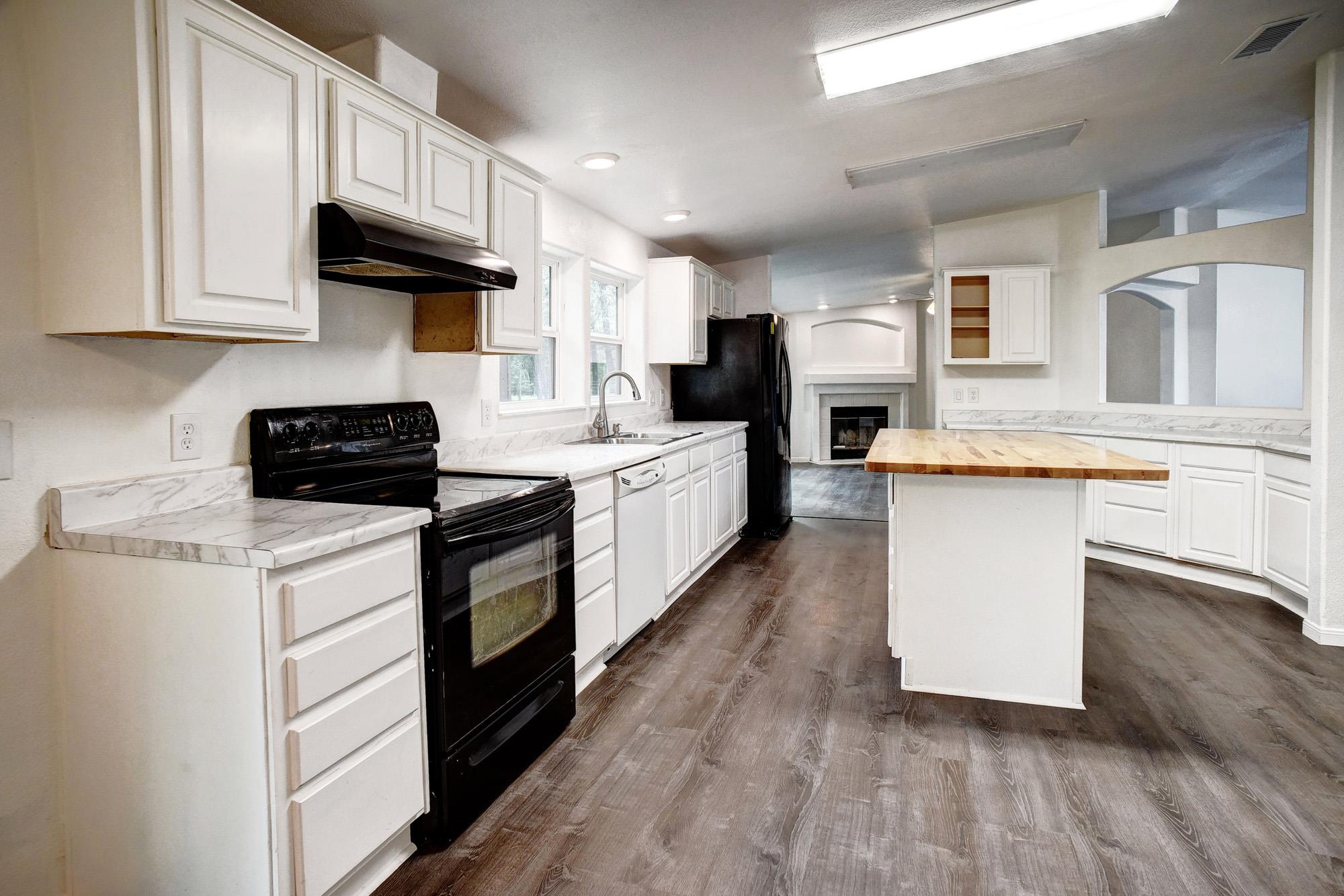127 Serenity Dr, Bastrop, TX 78602