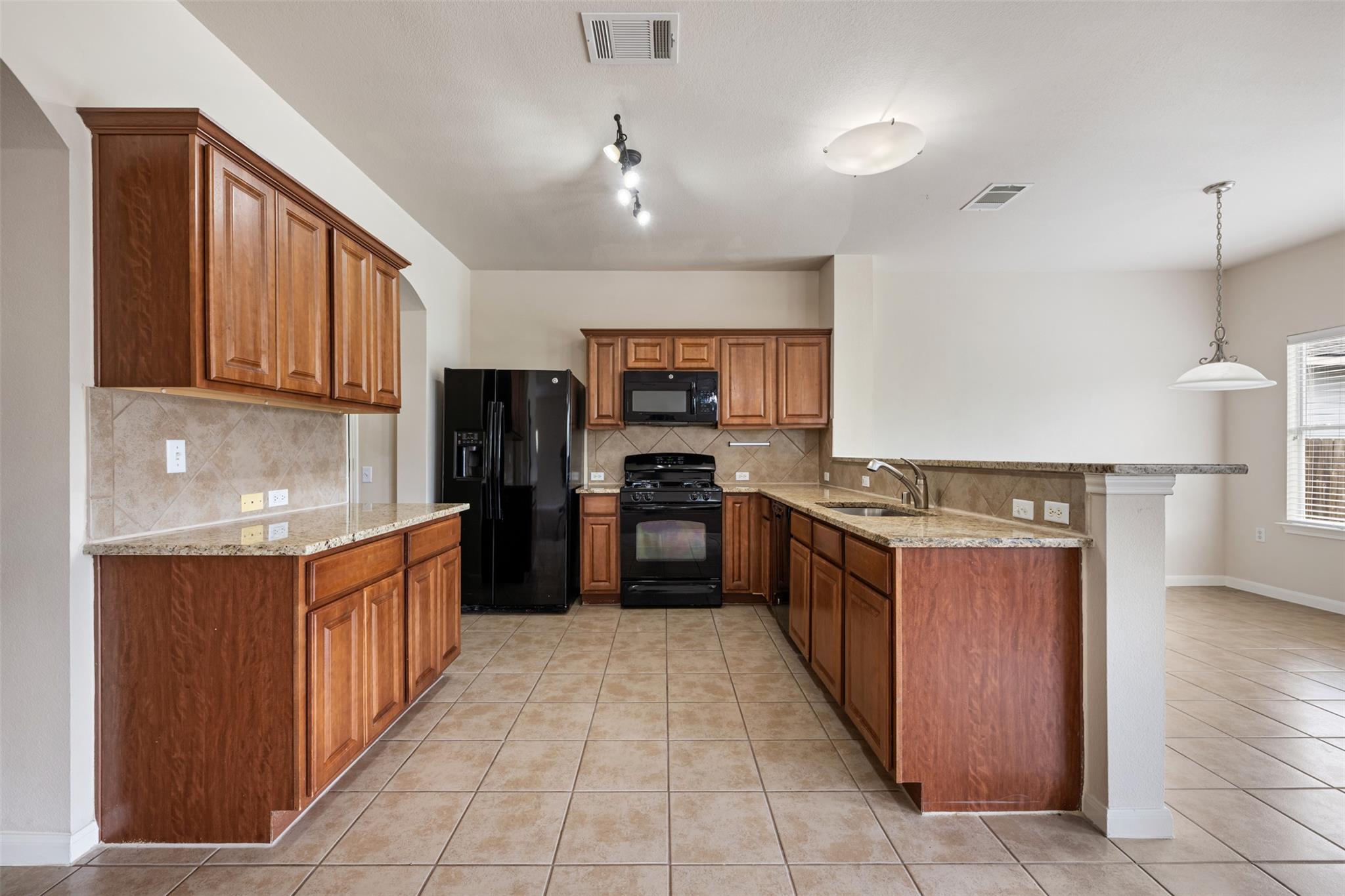 3825 Carbondale Ave, Austin, TX 78744