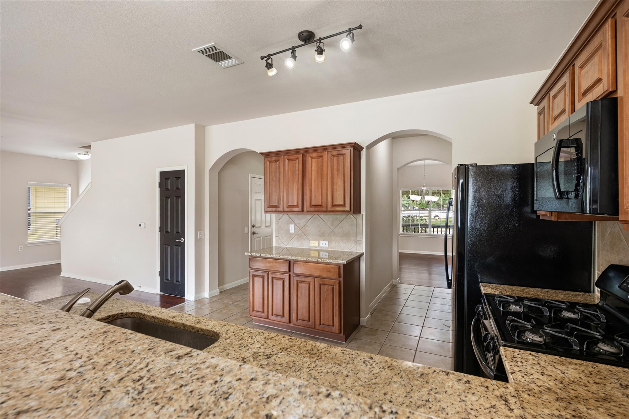 3825 Carbondale Ave, Austin, TX 78744