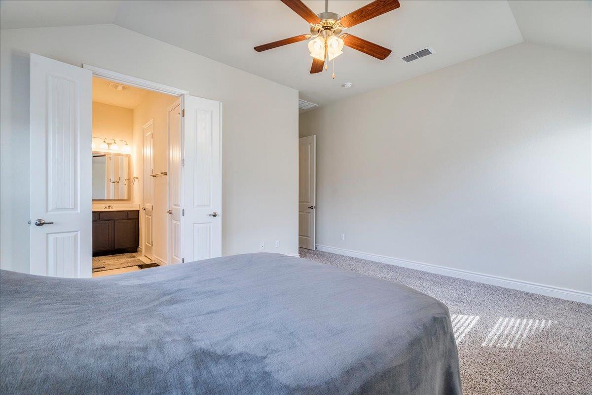 124 Compass Ln, Kyle, TX 78640