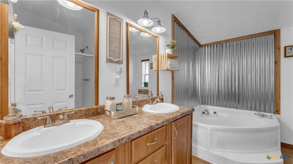 9902 County Road 210, Bertram, TX 78605