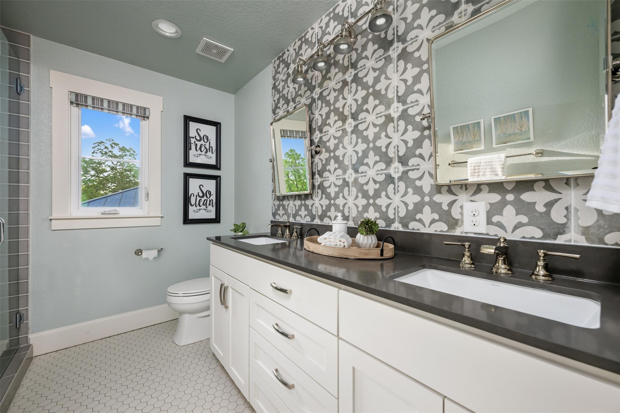 1002 Pecan Cir, Marble Falls, TX 78654