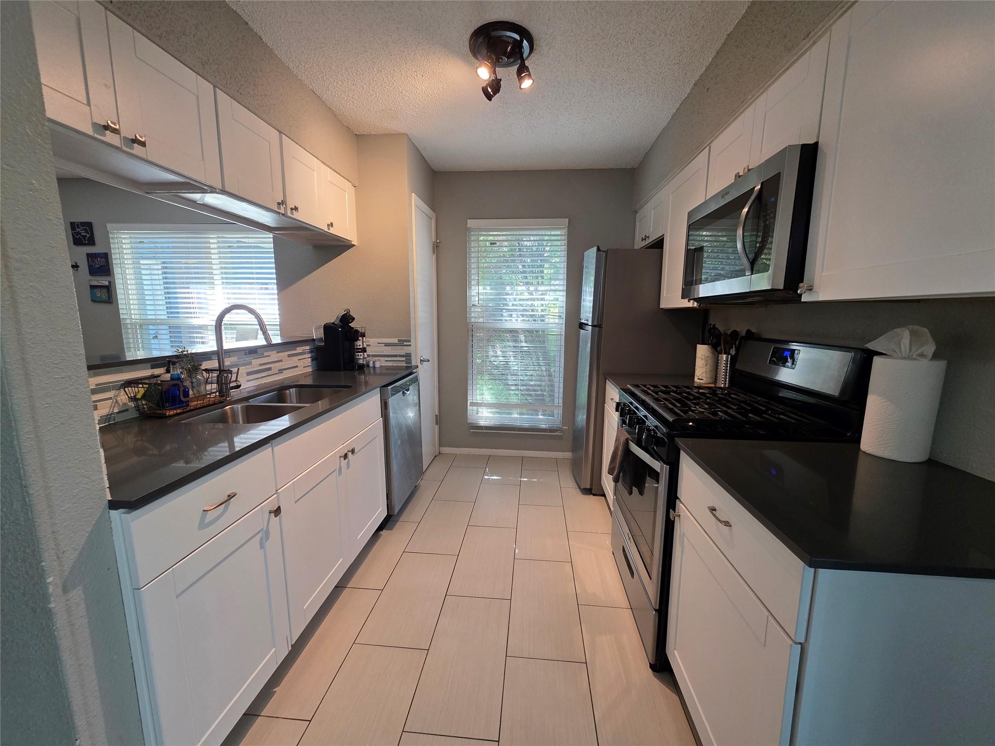 11815 Lochridge Dr, Austin, TX 78758