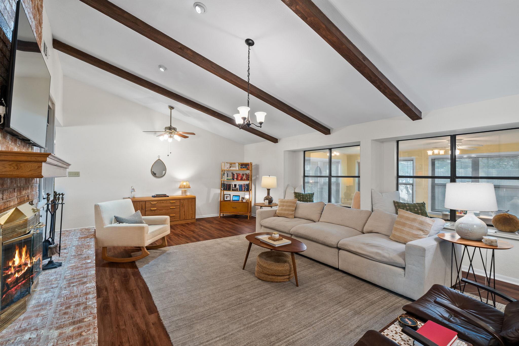 301 Tallwood Dr, Georgetown, TX 78628