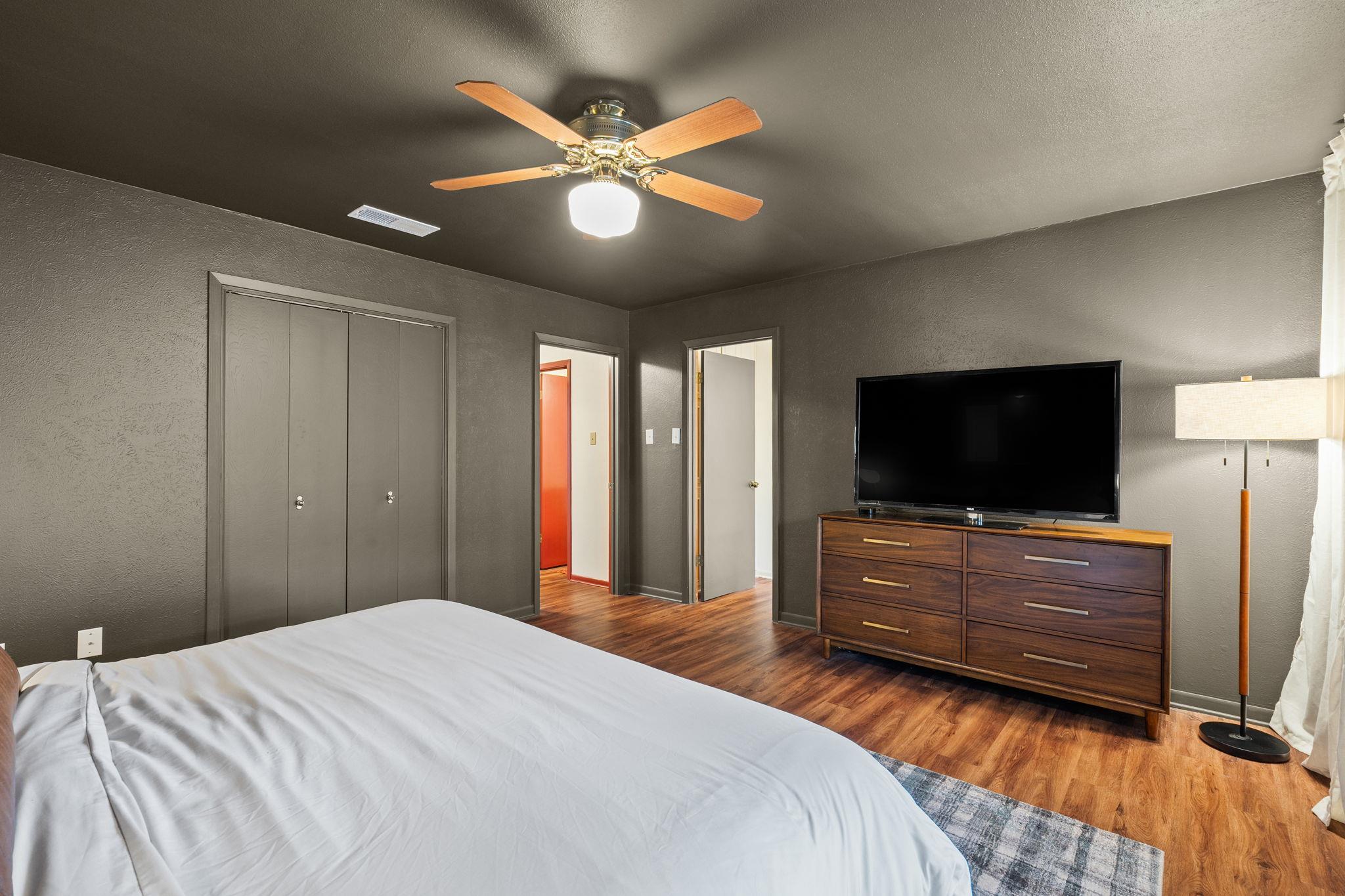 301 Tallwood Dr, Georgetown, TX 78628