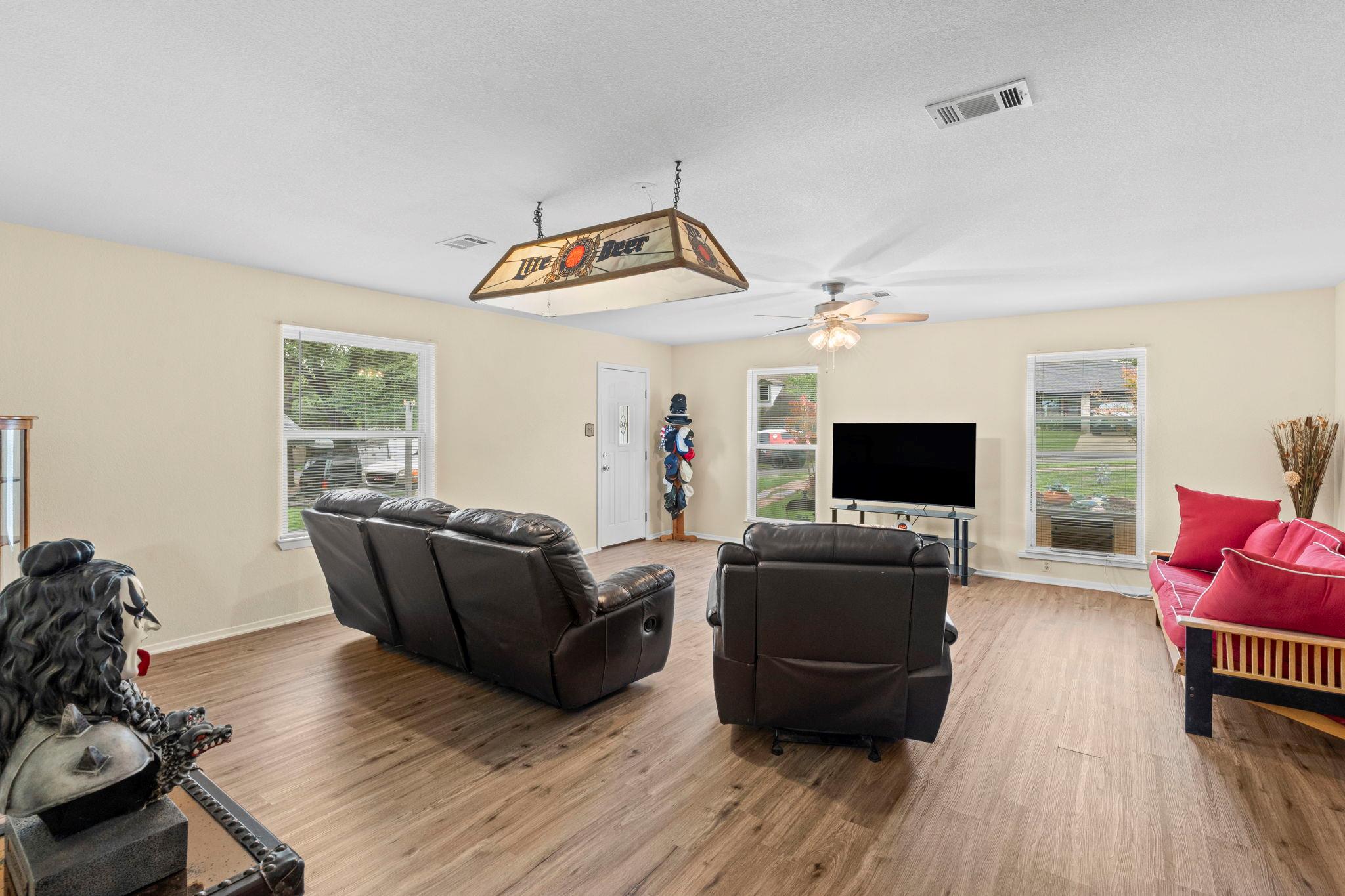 716 Buckingham Pl, Austin, TX 78745
