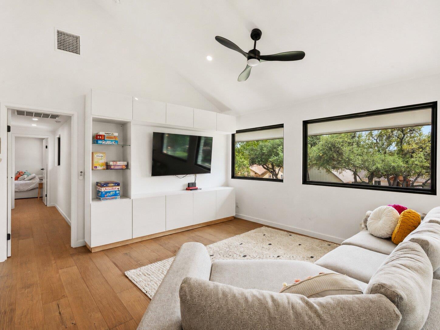 4502 Mountain Path Dr, Austin, TX 78759