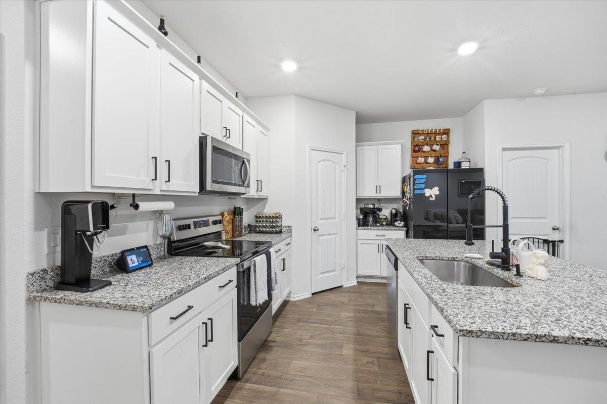 1012 NORWAY, Seguin, TX 78155