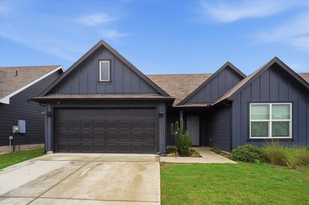 1012 NORWAY, Seguin, TX 78155