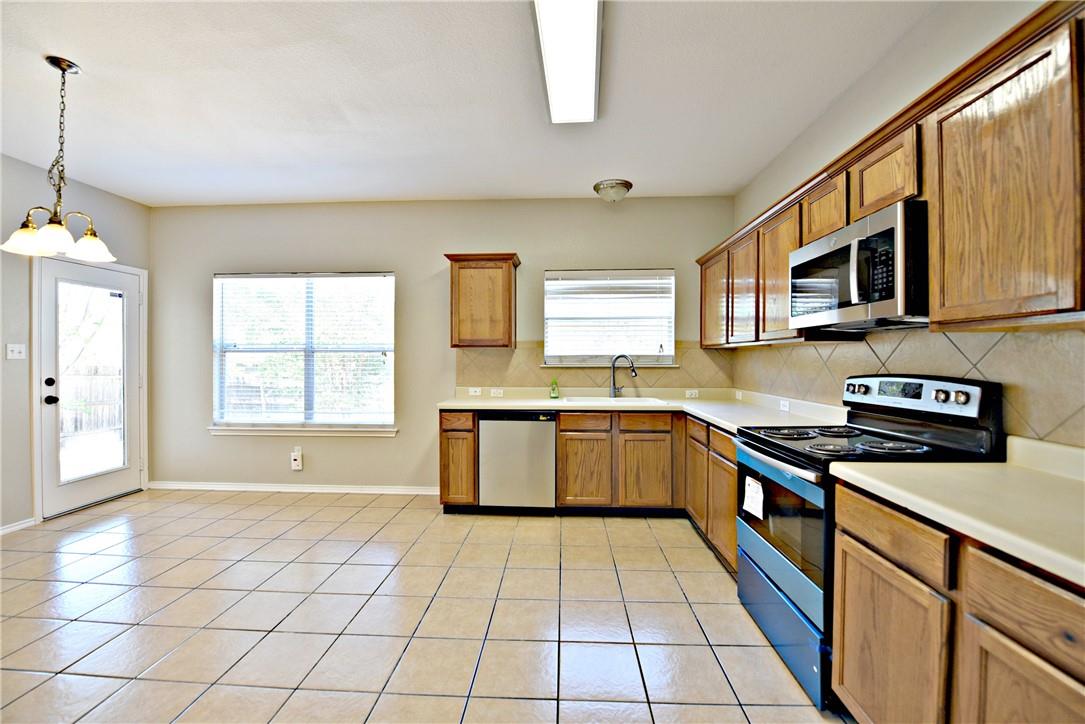 9207 Brandts Wood St, Austin, TX 78744