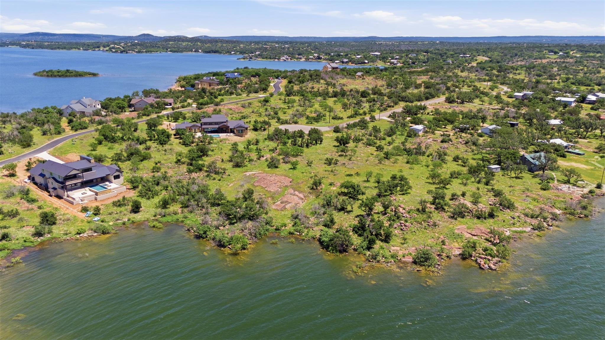 308 Peninsula Dr, Burnet, TX 78611
