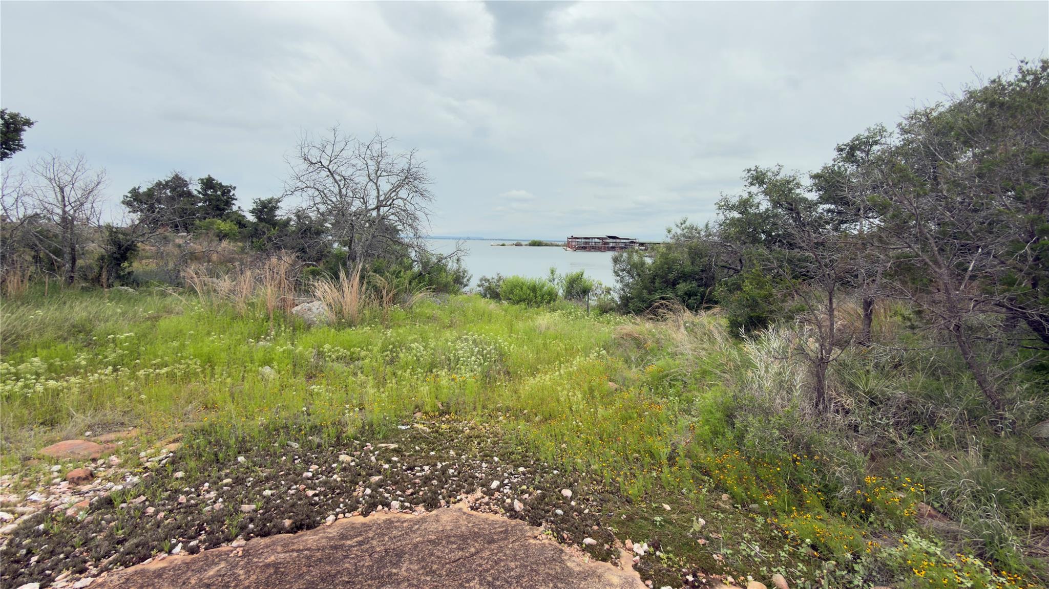 308 Peninsula Dr, Burnet, TX 78611