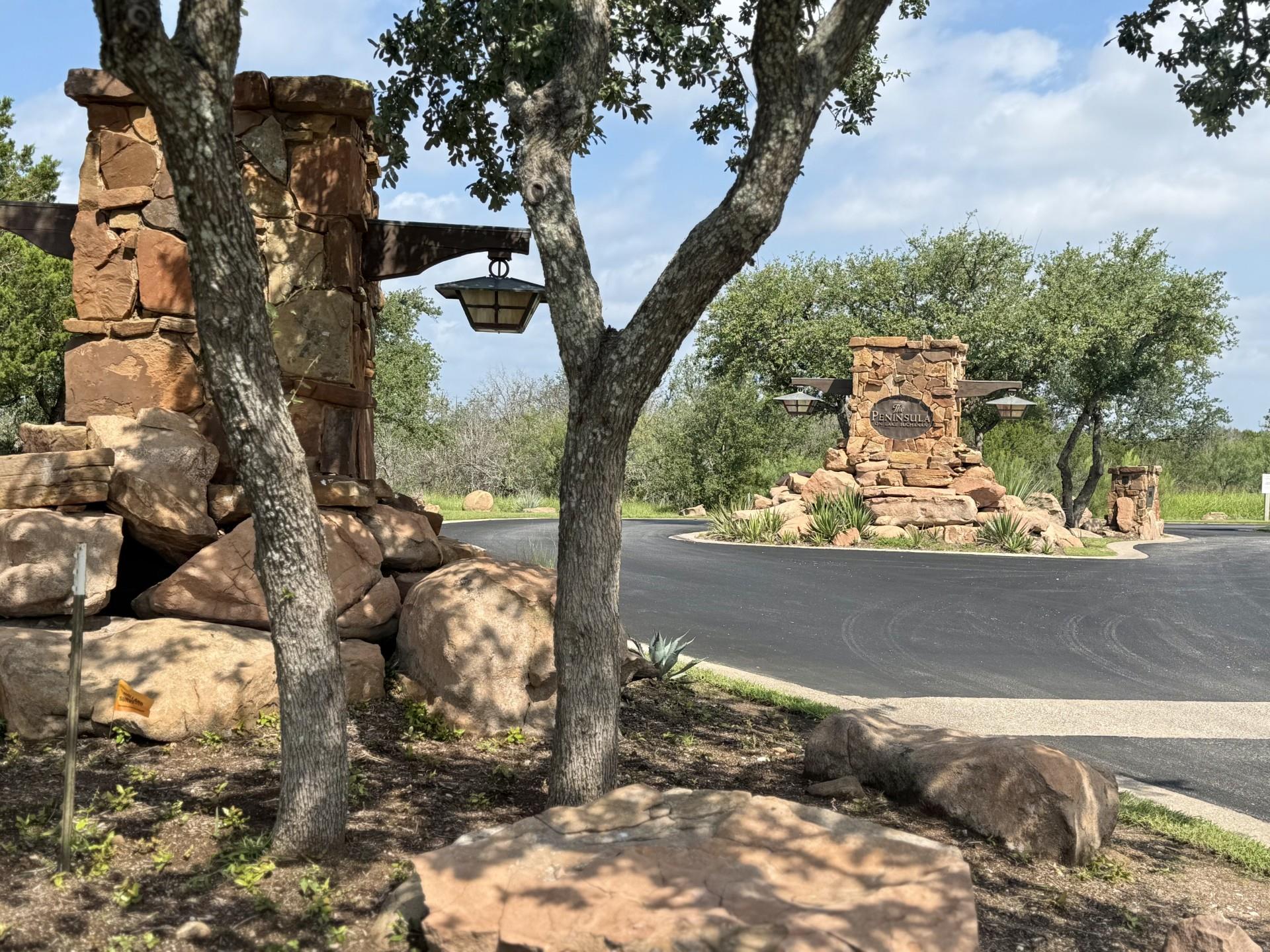 308 Peninsula Dr, Burnet, TX 78611