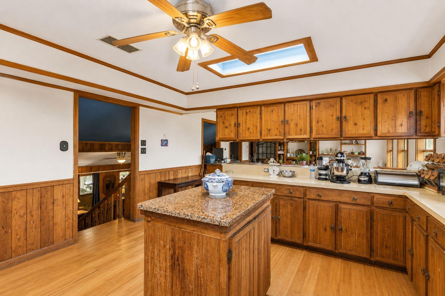 1503 Kingsoak Dr, Marble Falls, TX 78654