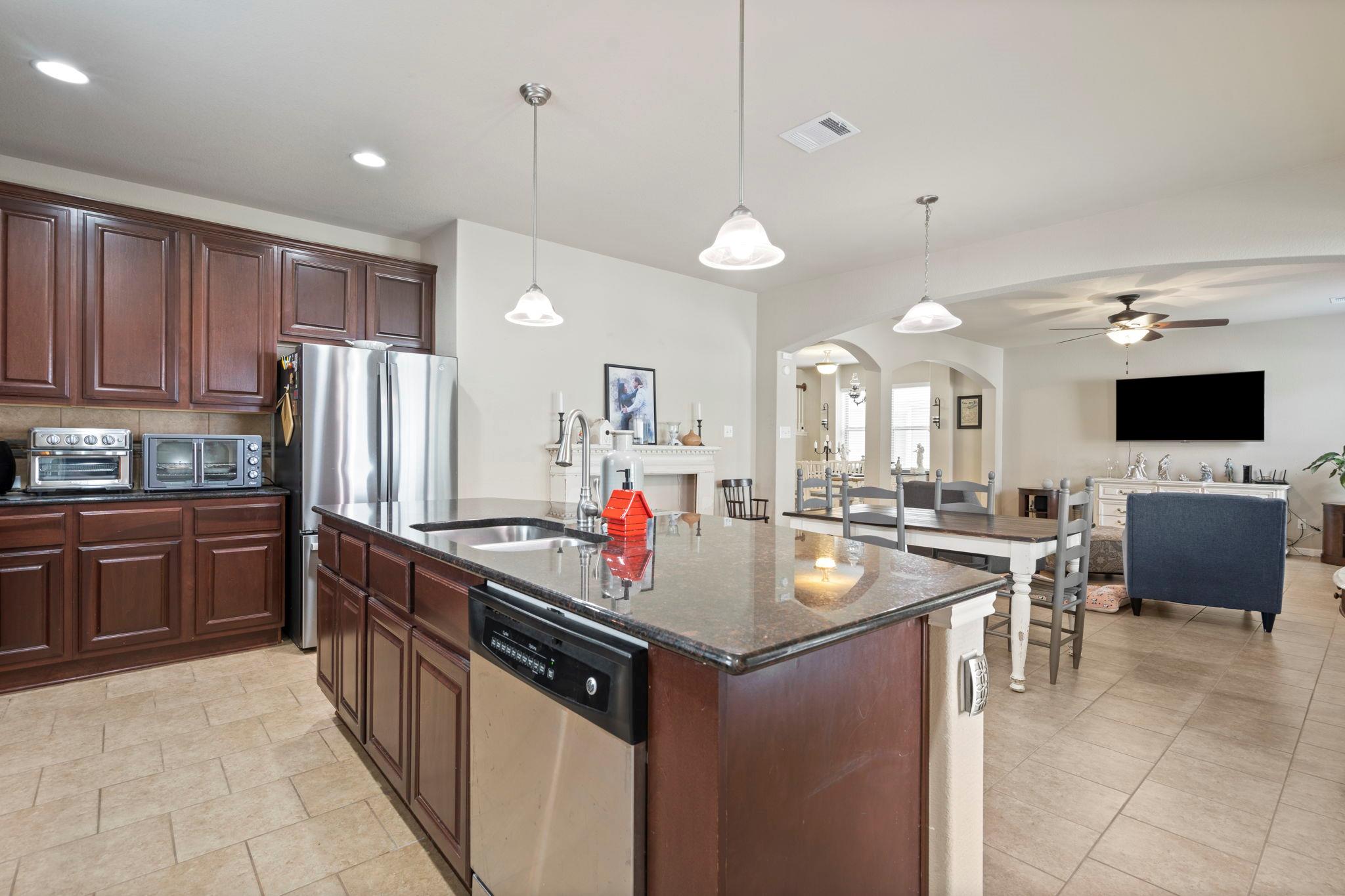2037 Herzog Blvd, Kyle, TX 78640
