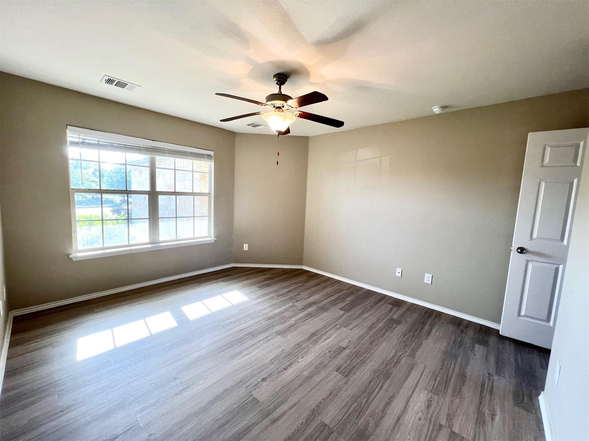 147 Wildfire Cv, Buda, TX 78610