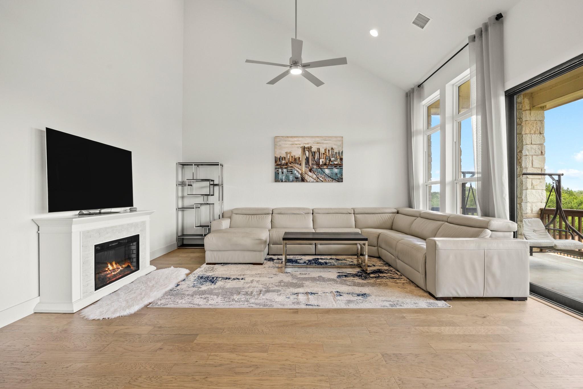 712 Palamos Dr, Leander, TX 78641