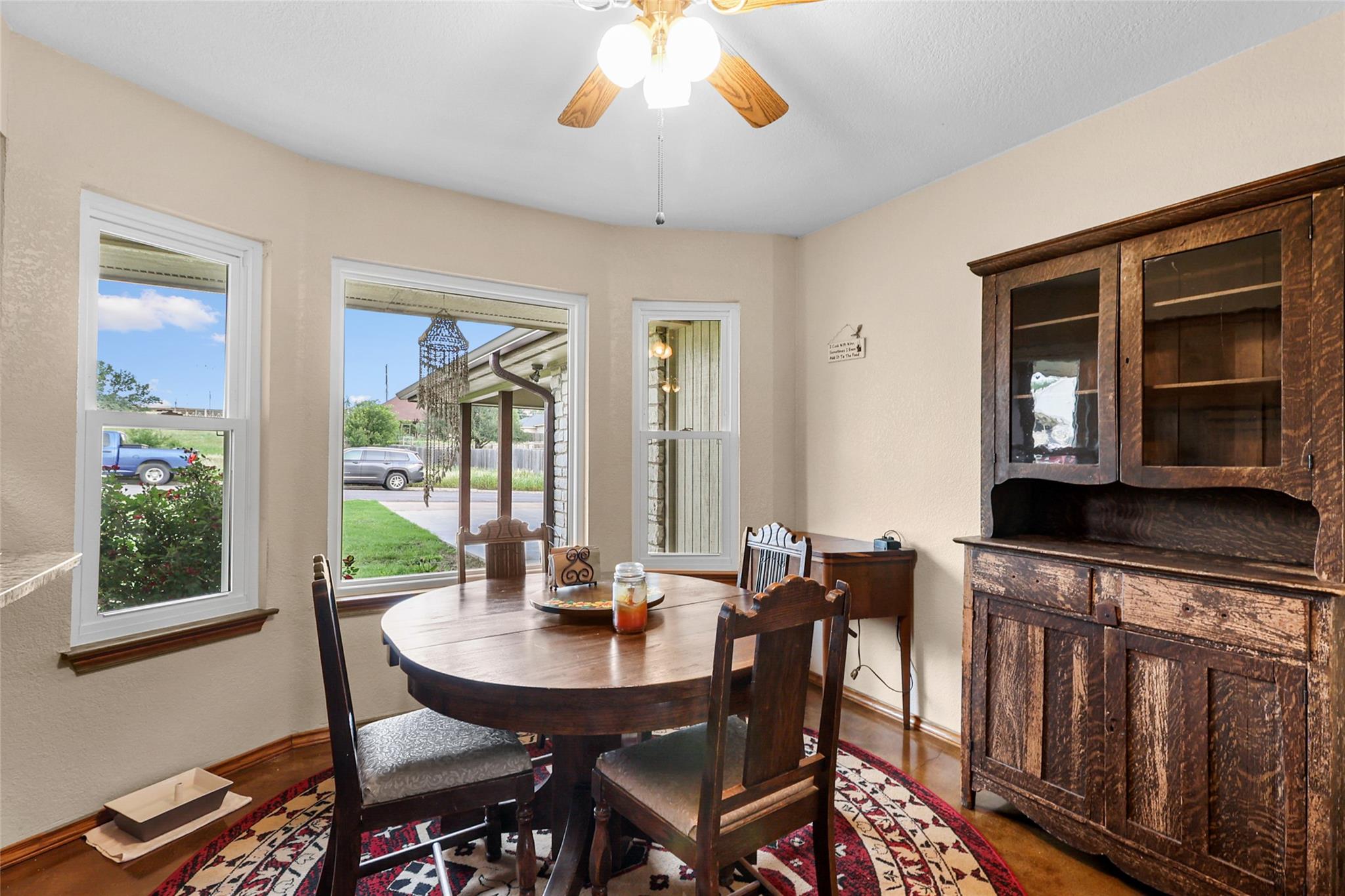 1304 Sunset Dr, Marble Falls, TX 78654