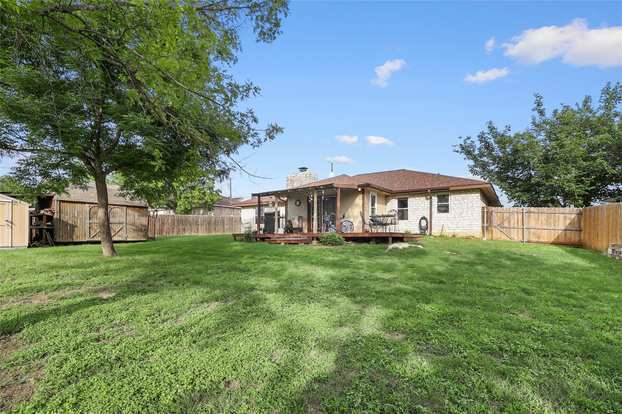 1304 Sunset Dr, Marble Falls, TX 78654