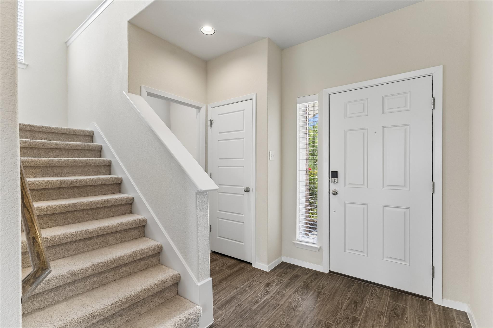 318 Schuylerville Dr, Elgin, TX 78621
