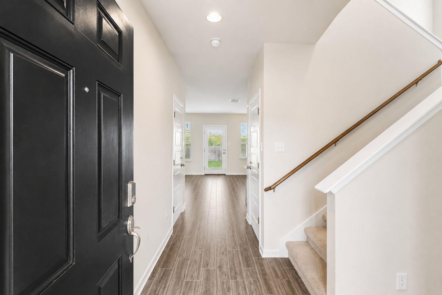 318 Schuylerville Dr, Elgin, TX 78621