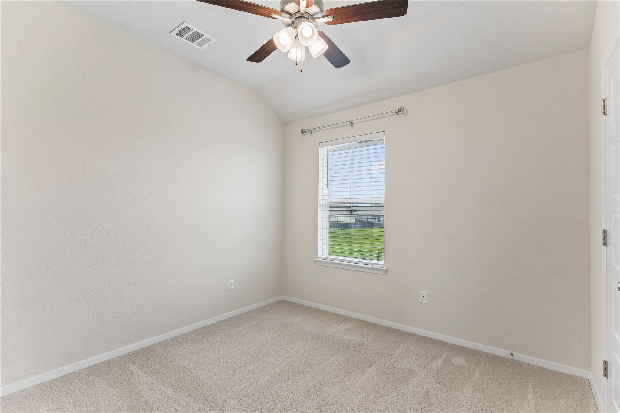 318 Schuylerville Dr, Elgin, TX 78621