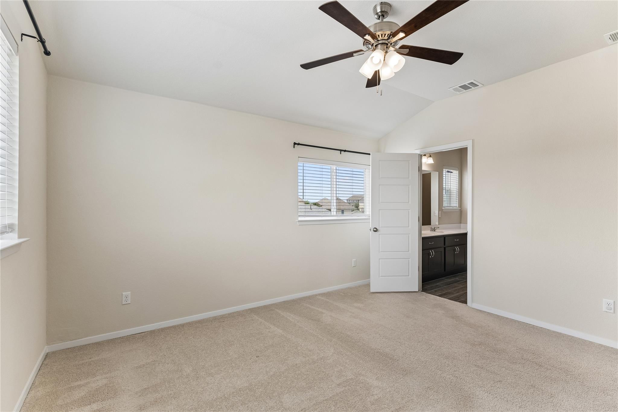 318 Schuylerville Dr, Elgin, TX 78621
