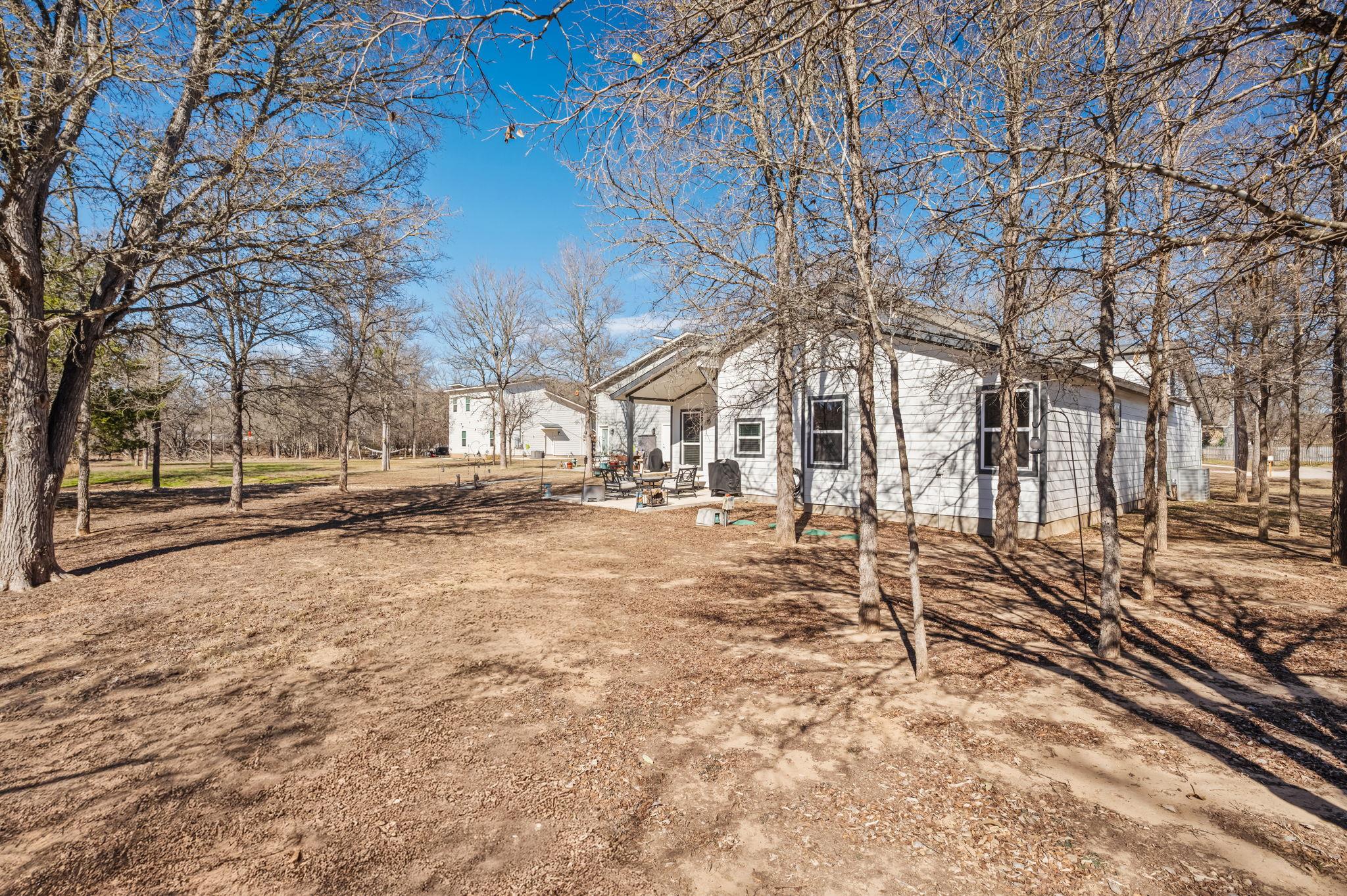 177 Mokulua Ln, Bastrop, TX 78602