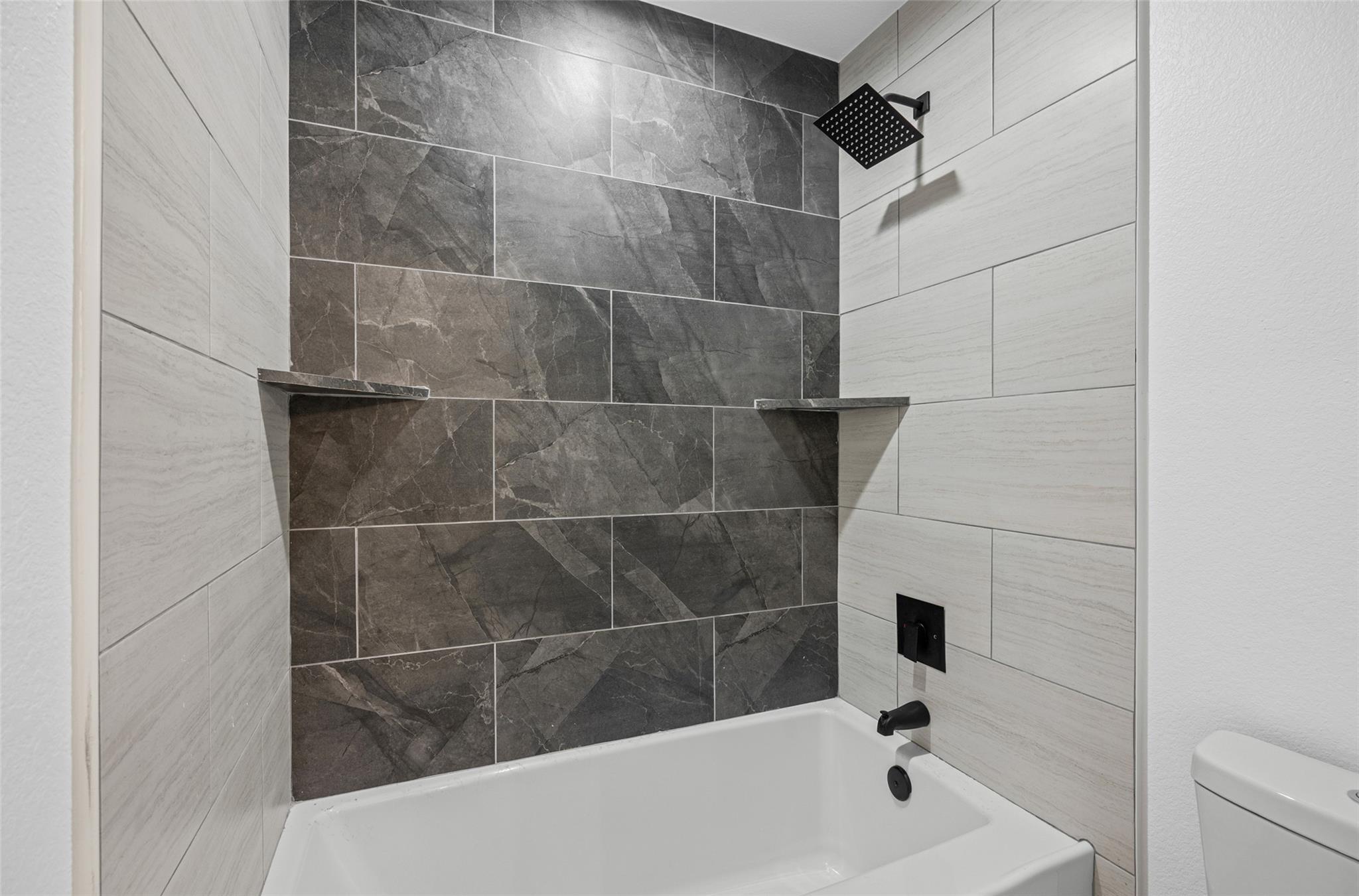 142 Mahalo Ct, Bastrop, TX 78602