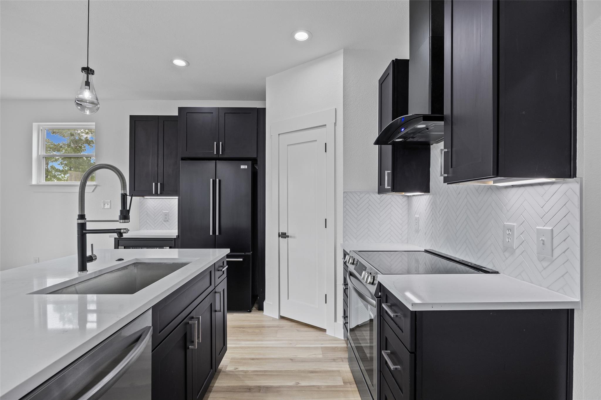 142 Mahalo Ct, Bastrop, TX 78602