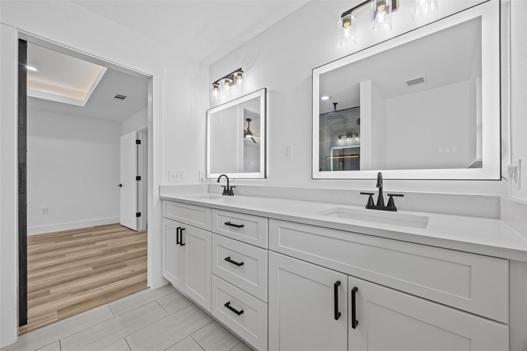 142 Mahalo Ct, Bastrop, TX 78602
