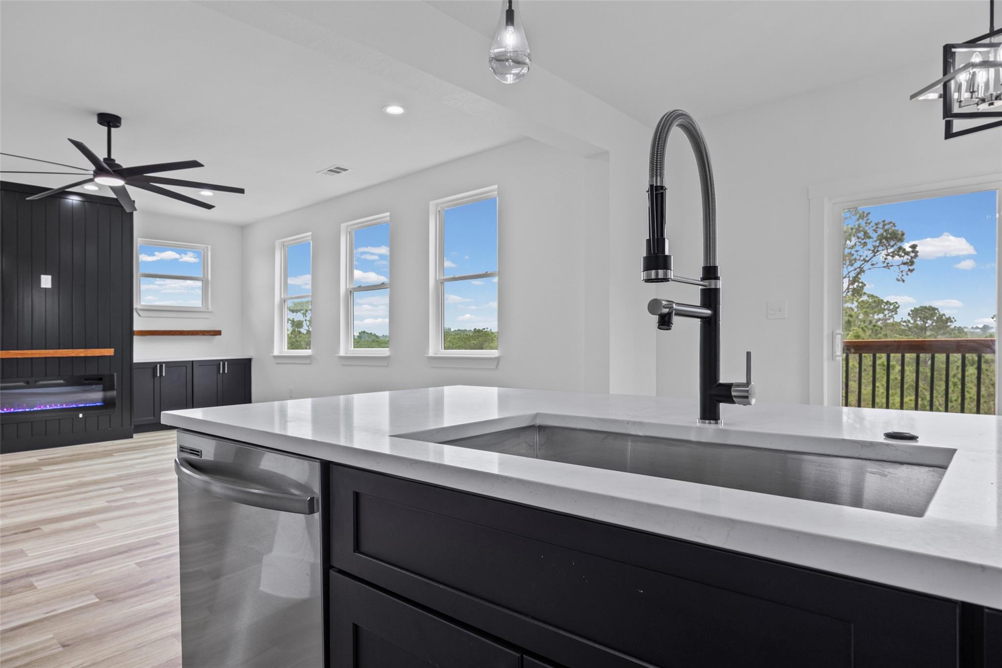 142 Mahalo Ct, Bastrop, TX 78602