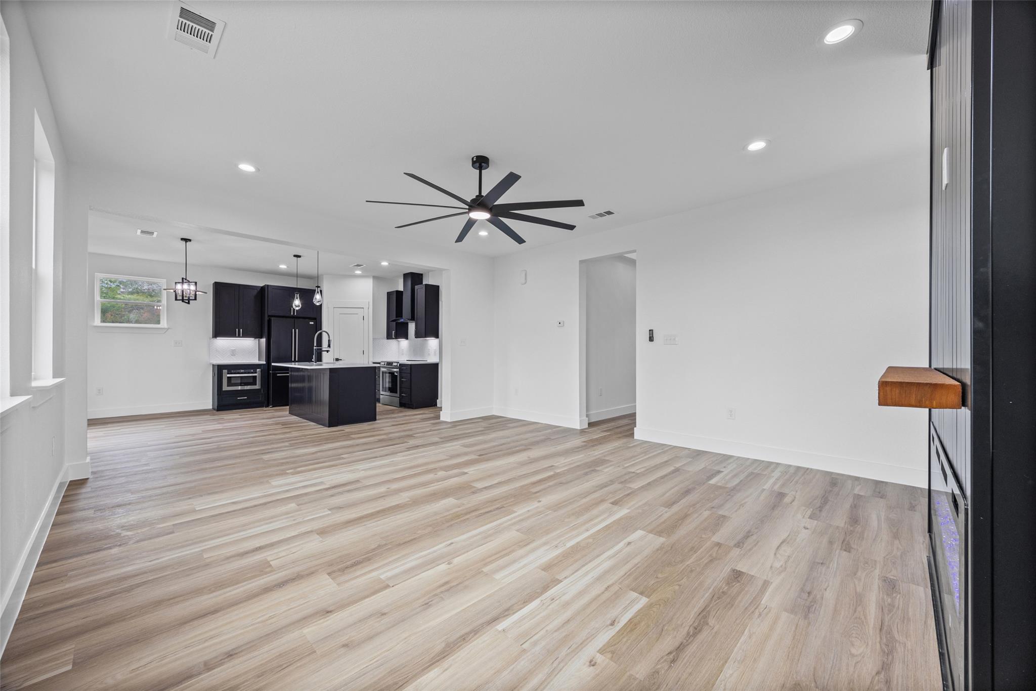 142 Mahalo Ct, Bastrop, TX 78602