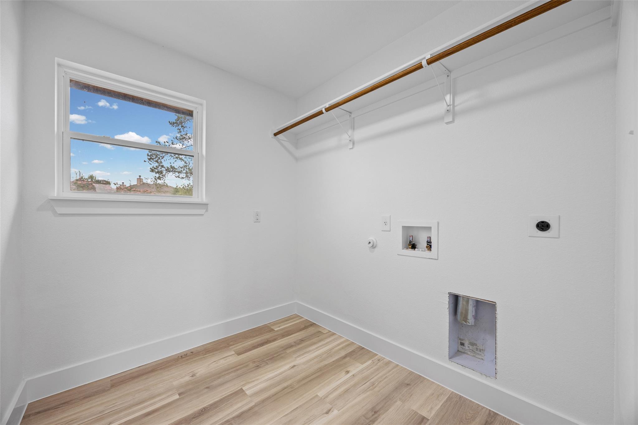 142 Mahalo Ct, Bastrop, TX 78602