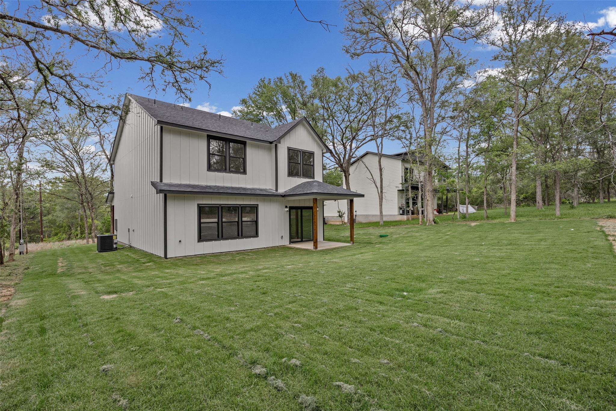 191 Heleakala Dr, Bastrop, TX 78602